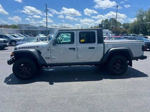 Used 2023 Jeep Gladiator Mojave w/ Cold Weather Group AWD/4WD image 29