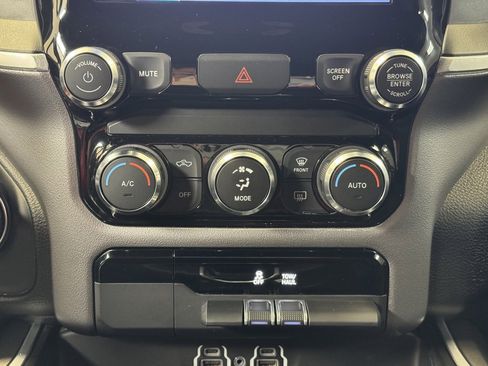 Used 2022 RAM 1500 Big Horn image 38