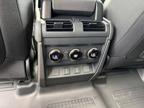 New 2026 Land Rover Defender 110 OCTA AWD/4WD image 10