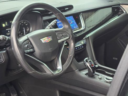 Used 2021 Cadillac XT6 Premium Luxury image 24