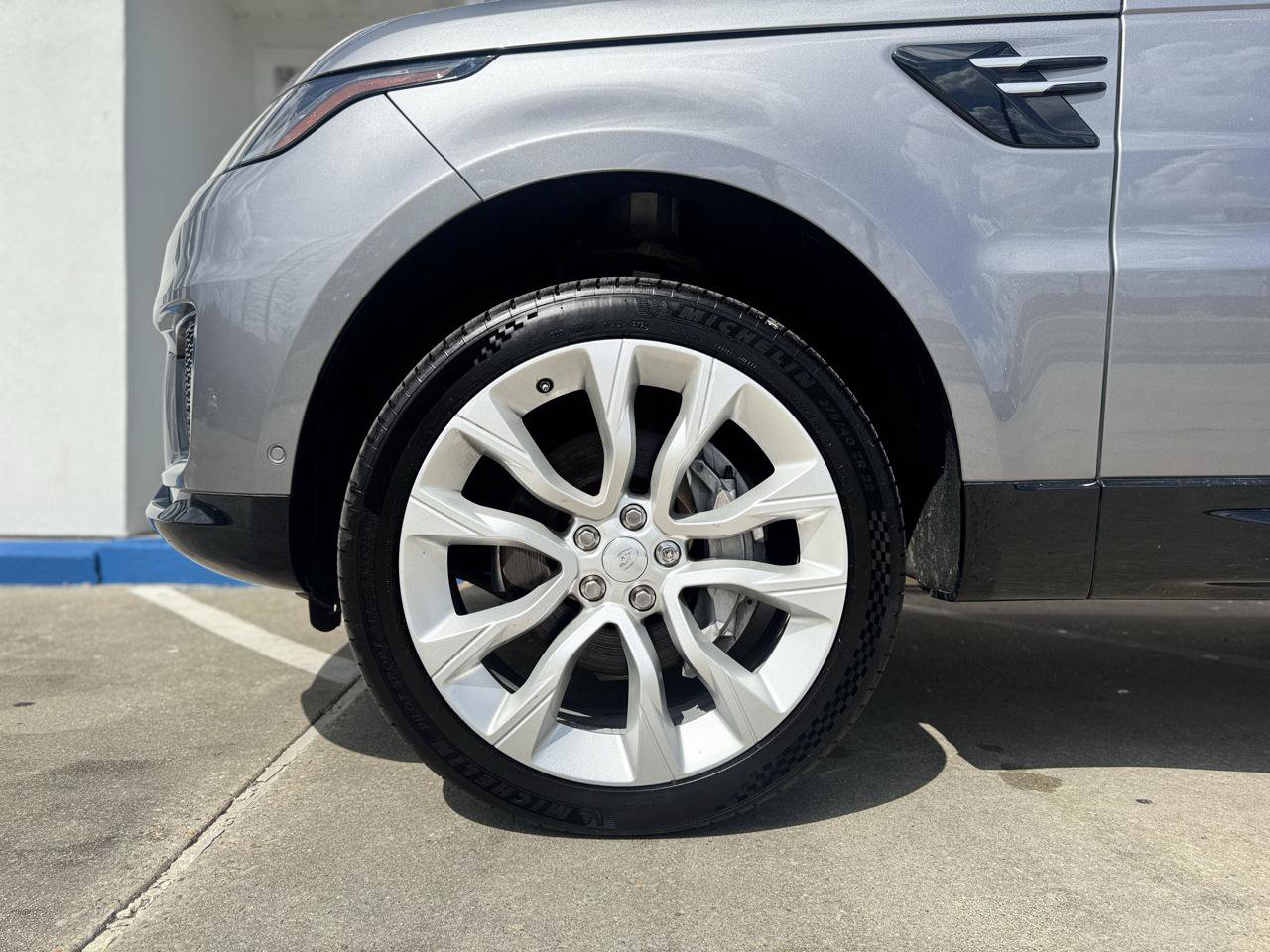 Used 2020 Land Rover Range Rover Sport HSE AWD/4WD image 26
