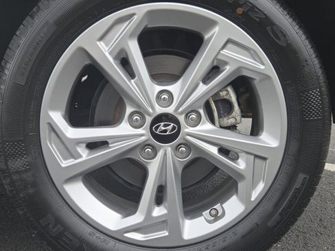 Used 2023 Hyundai Kona SEL AWD/4WD image 13