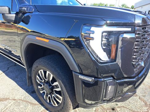 Used 2024 GMC Sierra 2500 Denali Ultimate AWD/4WD image 15
