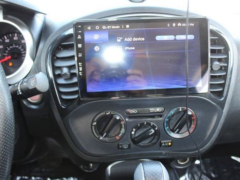 Used 2017 Nissan Juke S FWD image 20