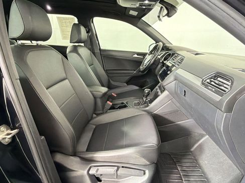 Used 2020 Volkswagen Tiguan SE R-Line FWD image 30