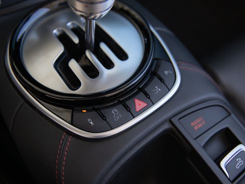 Used 2014 Audi R8 V10 AWD/4WD image 48