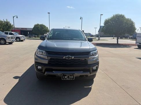 Used 2022 Chevrolet Colorado Z71 RWD image 2
