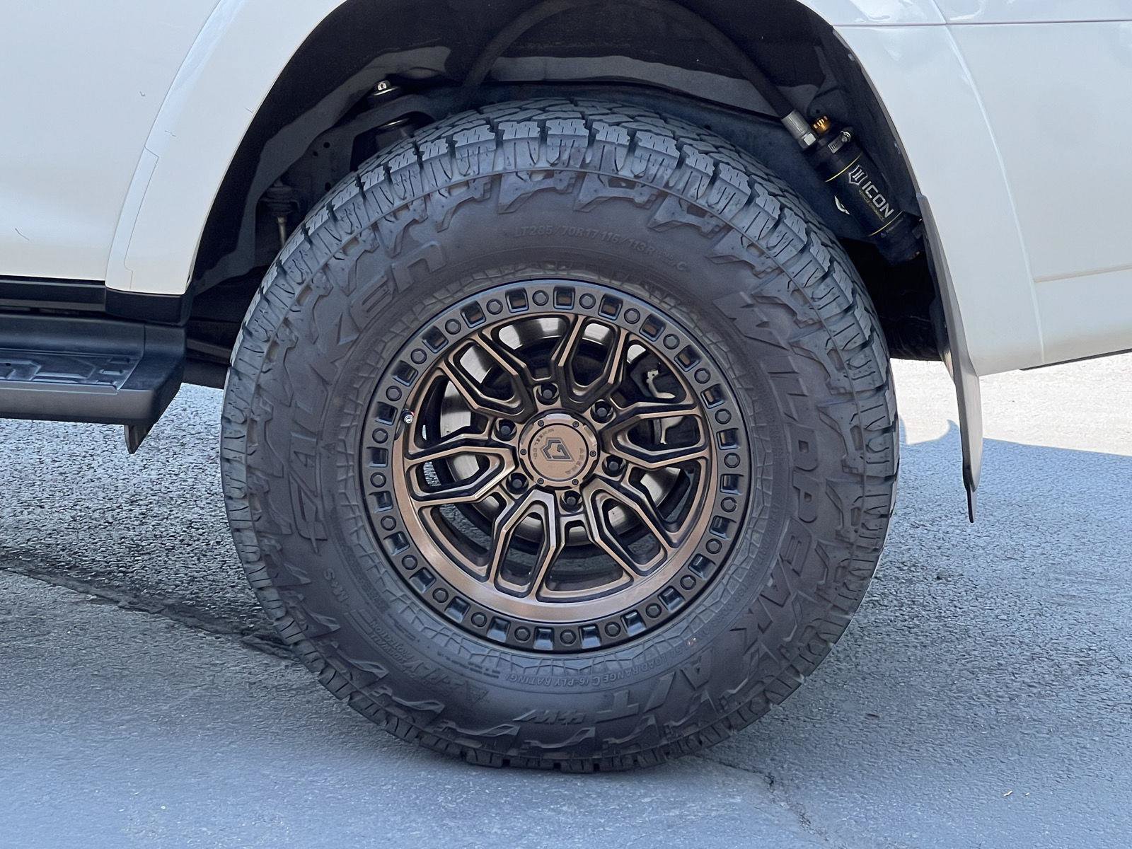 Used 2019 Toyota 4Runner SR5 AWD/4WD image 8
