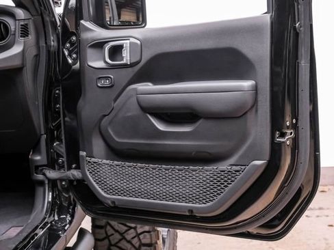 Used 2024 Jeep Wrangler Unlimited Sport image 89