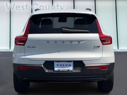 Certified 2023 Volvo XC40 B5 Ultimate w/ Protection Package Premier AWD/4WD image 6