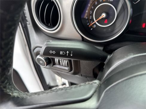 Used 2022 Jeep Wrangler Unlimited Sport AWD/4WD image 21