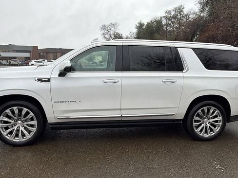 Certified 2024 GMC Yukon XL Denali w/ Denali Reserve Package image 8