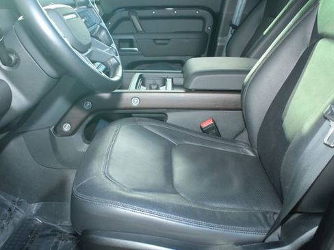 Used 2024 Land Rover Defender 110 X-Dynamic SE image 21