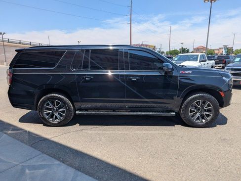 Used 2021 Chevrolet Suburban Z71 w/ Luxury Package AWD/4WD image 6