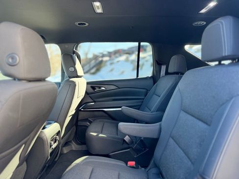 Used 2026 Chevrolet Traverse LT w/ Midnight/Sport Edition image 18