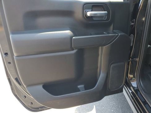 Used 2019 Chevrolet Silverado 1500 Custom Trail Boss w/ Custom Convenience Package image 14