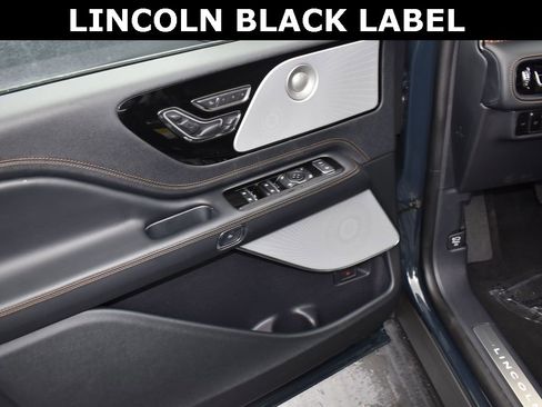 New 2025 Lincoln Aviator Black Label image 9