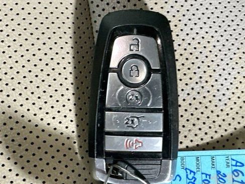 Used 2021 Ford Escape SEL AWD/4WD image 16