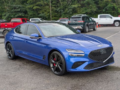 Used 2023 Genesis G70 2.0T w/ Sport Prestige Package RWD image 11