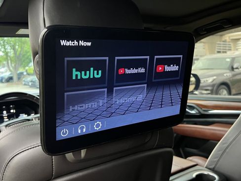 Used 2023 GMC Yukon XL Denali Ultimate w/ LPO, Floor Liner Package AWD/4WD image 28