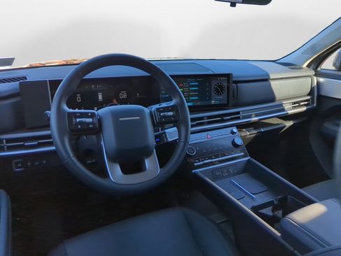 Certified 2025 Hyundai Santa Fe SEL image 11