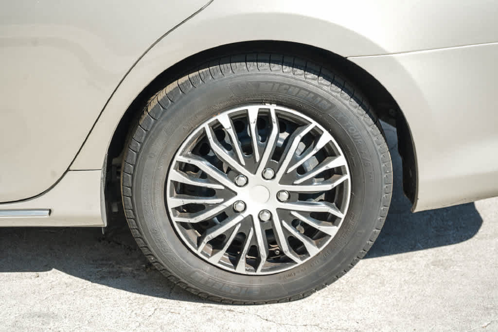 Used 2014 Toyota Camry LE FWD image 10
