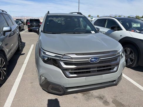Certified 2025 Subaru Forester Limited w/ Popular Package AWD/4WD image 35