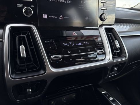 Used 2021 Kia Sorento S w/ Panoramic Sunroof Package image 19
