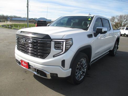 Used 2025 GMC Sierra 1500 Denali Ultimate AWD/4WD image 11