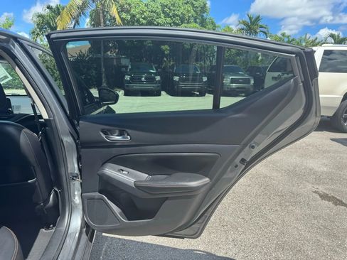 Used 2019 Nissan Altima 2.5 SR image 14