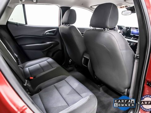 Used 2025 Chevrolet Trax LS w/ LS Convenience Package image 36