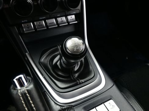 Used 2023 Toyota GR86 Premium w/ ALL Weather Mat Package (TMS) image 21