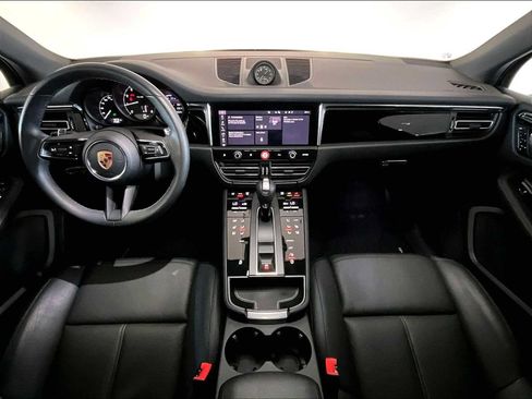 Used 2026 Porsche Macan AWD/4WD image 17