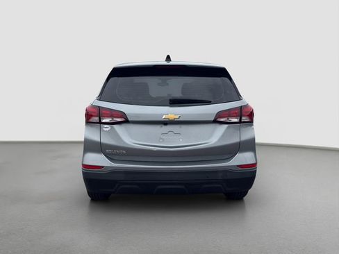 Used 2023 Chevrolet Equinox LS w/ Driver Confidence II Package FWD image 5