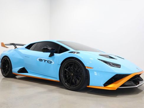 Used 2021 Lamborghini Huracan STO image 43