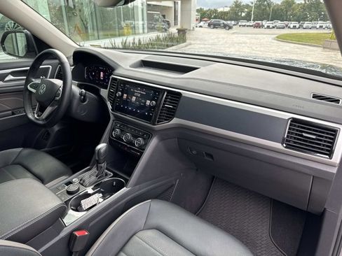 Used 2022 Volkswagen Atlas SEL Premium image 21