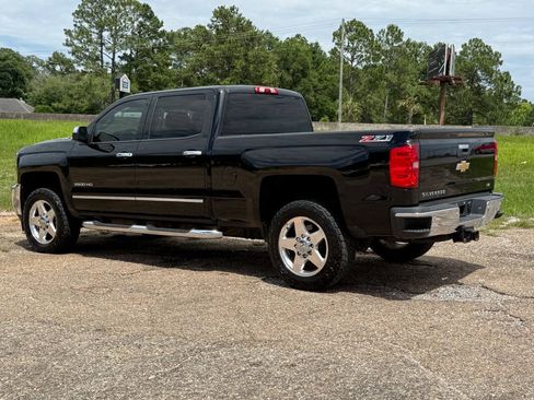 Used 2015 Chevrolet Silverado 2500 LTZ w/ Duramax Plus Package AWD/4WD image 3