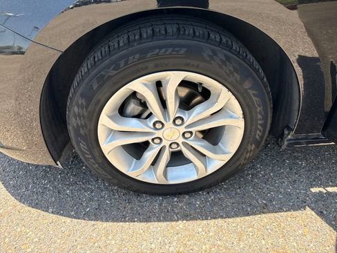 Used 2019 Chevrolet Cruze LS w/ LS Convenience Package FWD image 11