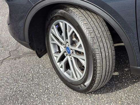 Used 2022 Ford Escape SEL w/ Technology Package image 26