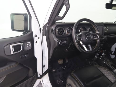 Used 2022 Jeep Wrangler Unlimited Sahara AWD/4WD image 45