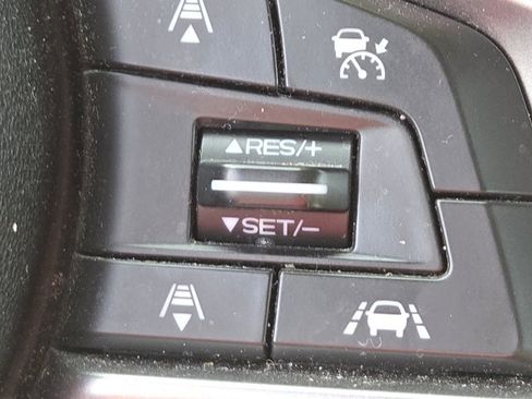 Used 2018 Subaru Impreza 2.0i Premium w/ Eyesight & BSD & Rcta image 6