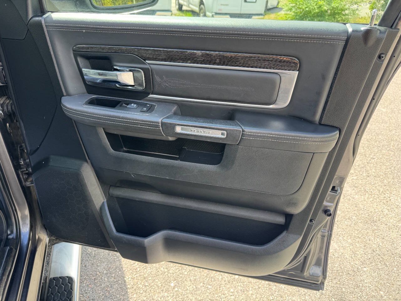 Used 2017 RAM 1500 Limited RWD image 49