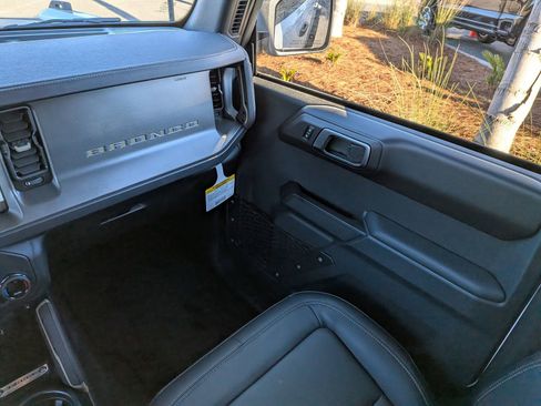 New 2025 Ford Bronco Badlands image 16