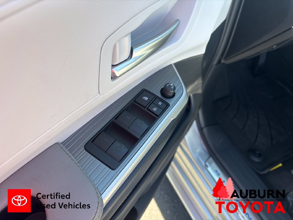 Certified 2025 Toyota Sienna XLE w/ XLE Plus Package FWD image 11