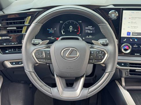 Used 2025 Lexus RX 350 Premium w/ Convenience Package FWD image 20