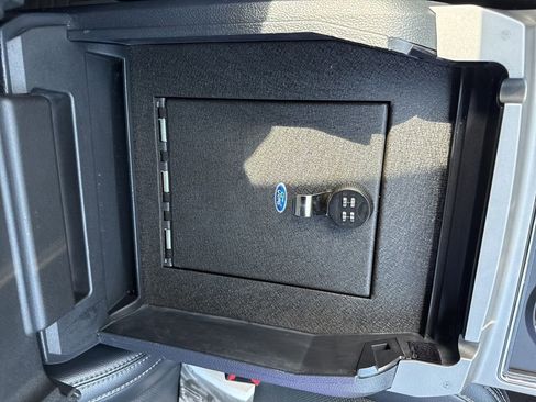 Used 2022 Ford F350 Lariat w/ Tremor Off-Road Package AWD/4WD image 21
