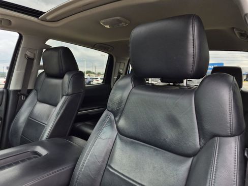 Used 2017 Toyota Tundra Limited w/ Limited Premium Package AWD/4WD image 13