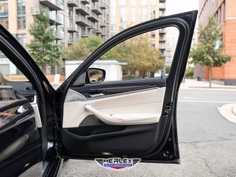 Used 2017 BMW 540i image 46