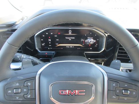 New 2026 GMC Sierra 1500 SLT image 19