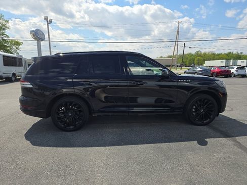 Used 2025 Lincoln Aviator Reserve w/ Jet Appearance Package AWD/4WD image 5